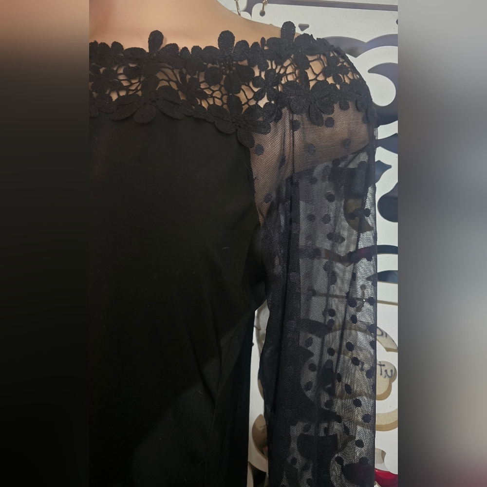 Stunning, Elegant & Sexy Off The Shoulder Top From Venus 3x - Picture 4 of 15
